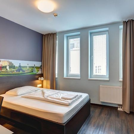 Meininger Hotel Wien Downtown Sissi Esterno foto