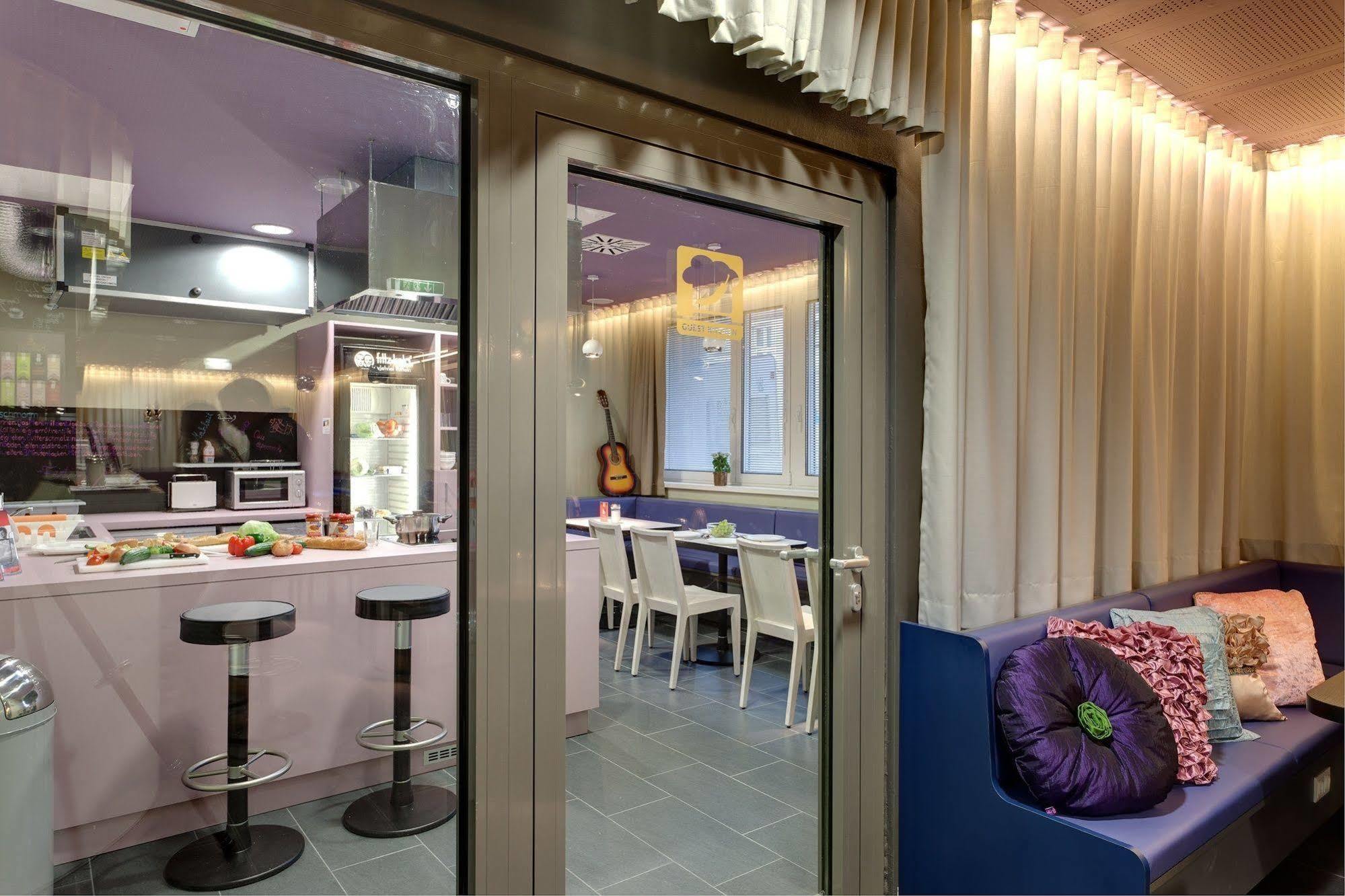 Meininger Hotel Wien Downtown Sissi Esterno foto